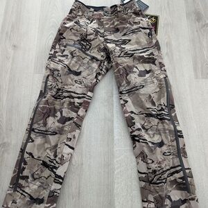 NWT Under Armour Barren Camo Gore Tex Pants